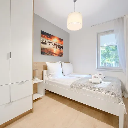 Apartamentyprzymorzu 010 Z Basenem Tarasem I Ogrodkiem Kolobřeh Exteriér fotografie